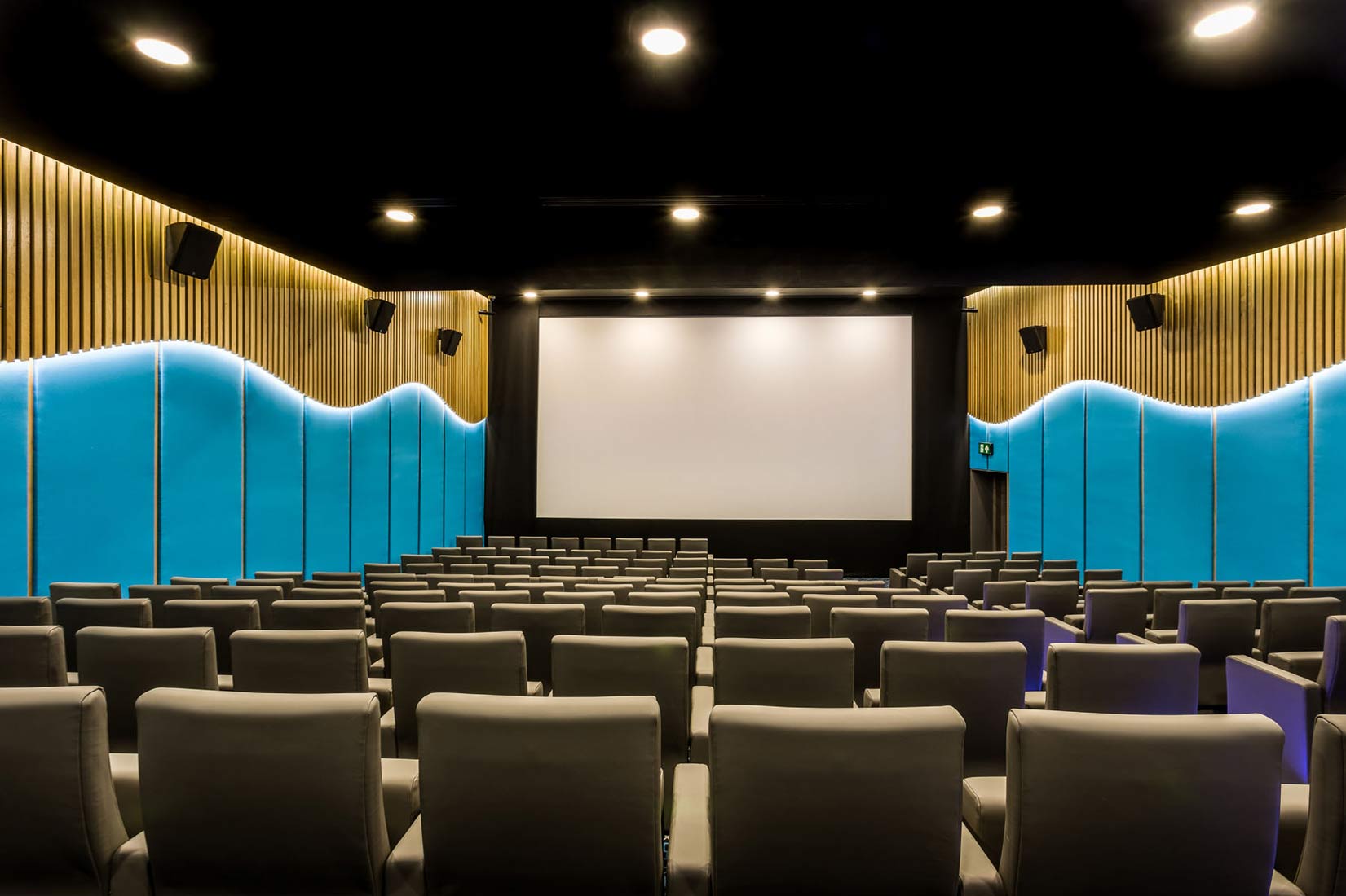 Hotel cinema